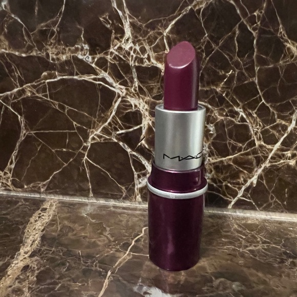 Mac Mini Satin Lipstick in color Rebel - Picture 6 of 6